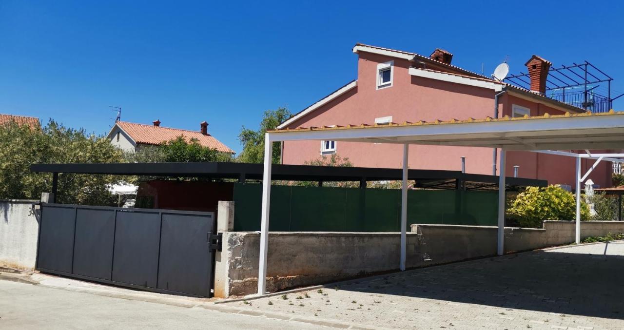Apartments Babic Fažana Buitenkant foto